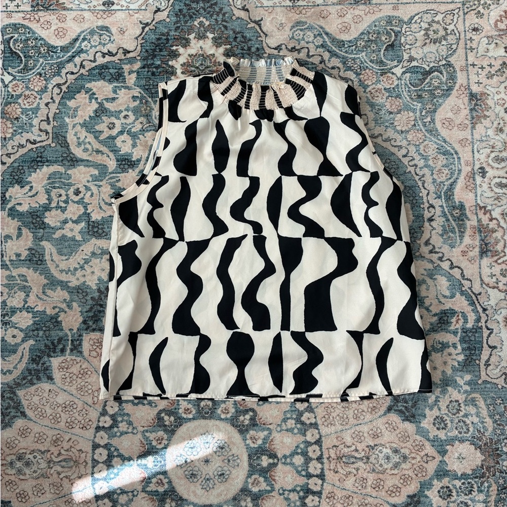 SHEIN Monochrome Wave Pattern Sleeveless Blouse